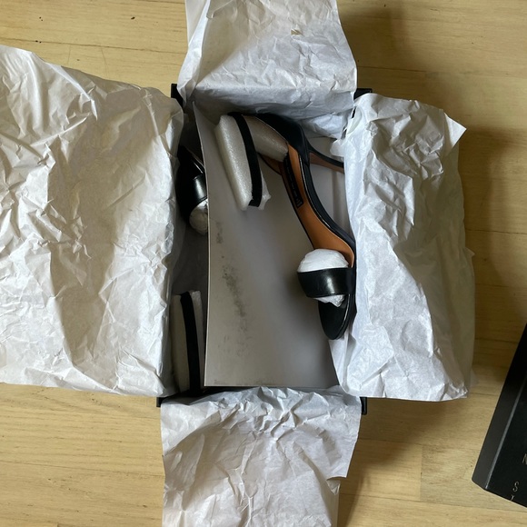 Steve Madden Women’s Heels size 6.5 - Picture 2 of 13